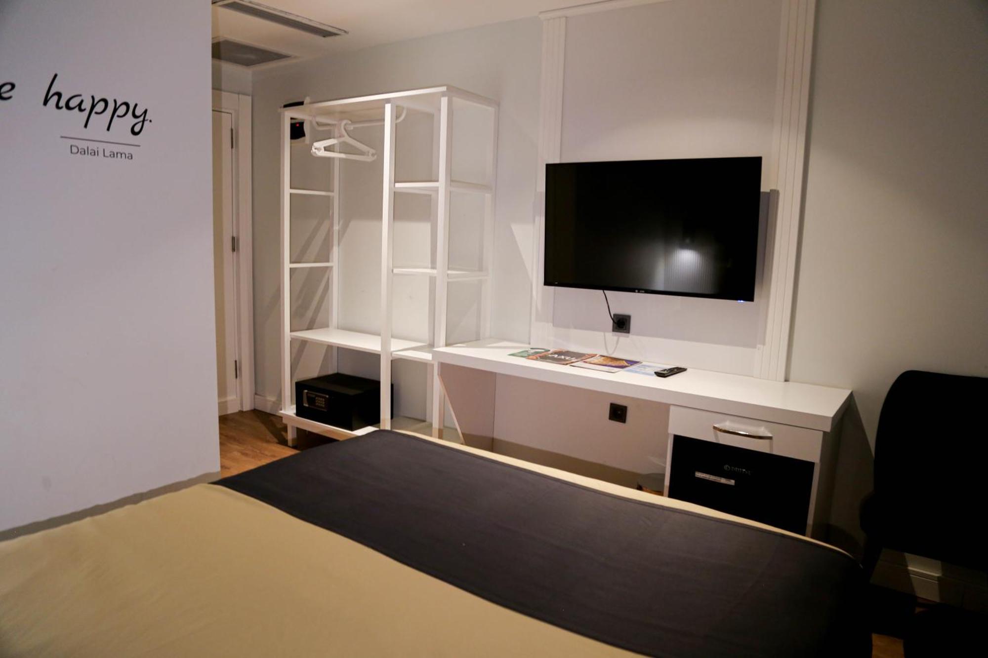Axu Airport Hotel Arnavutkoy Luaran gambar A room at the hotel